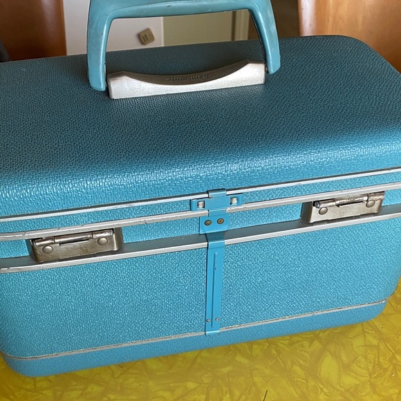 Vintage Samsonite Teal Travel Case - Picture 3 of 16